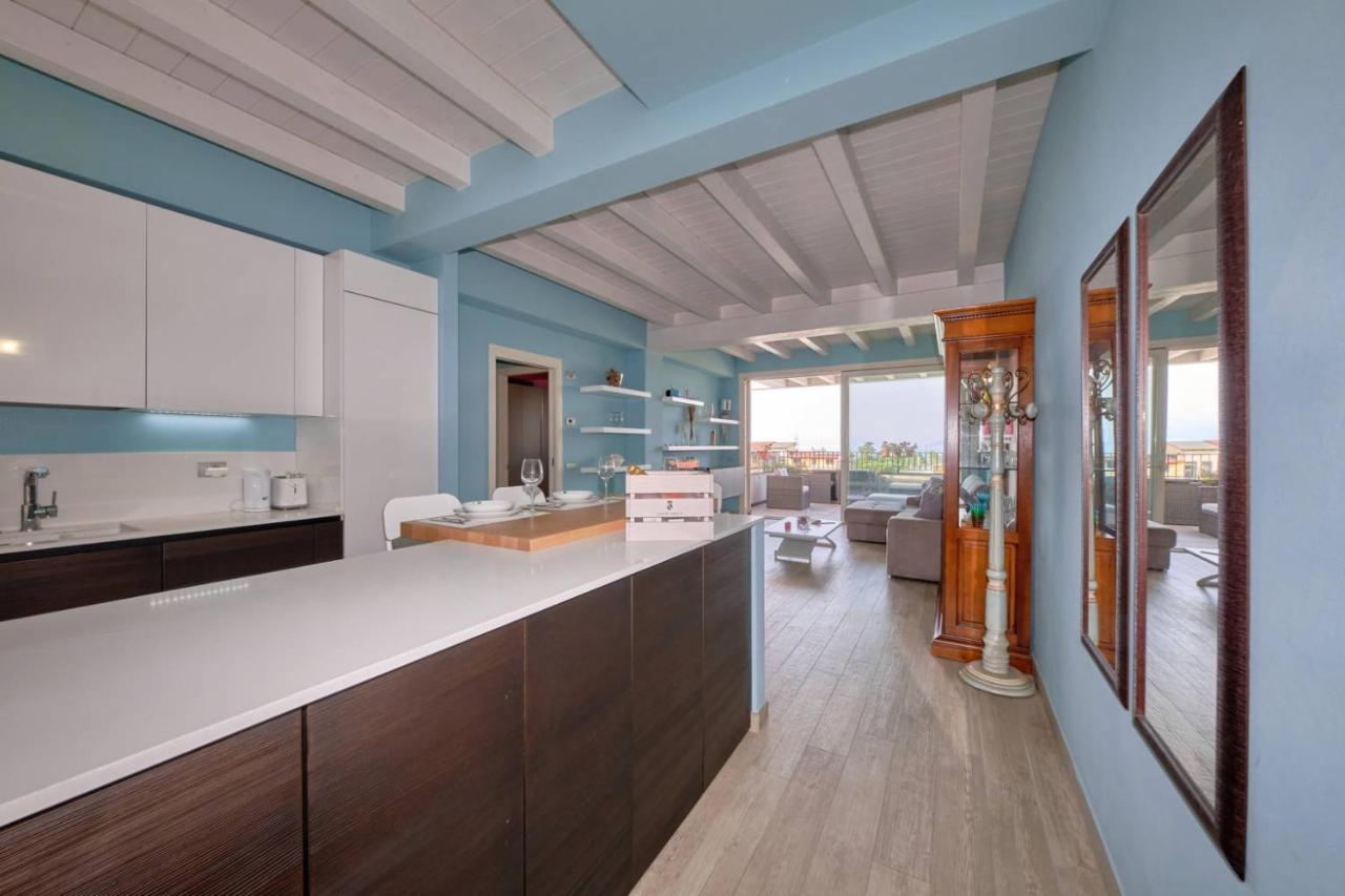 Warda B11 Apartment Desenzano del Garda Buitenkant foto