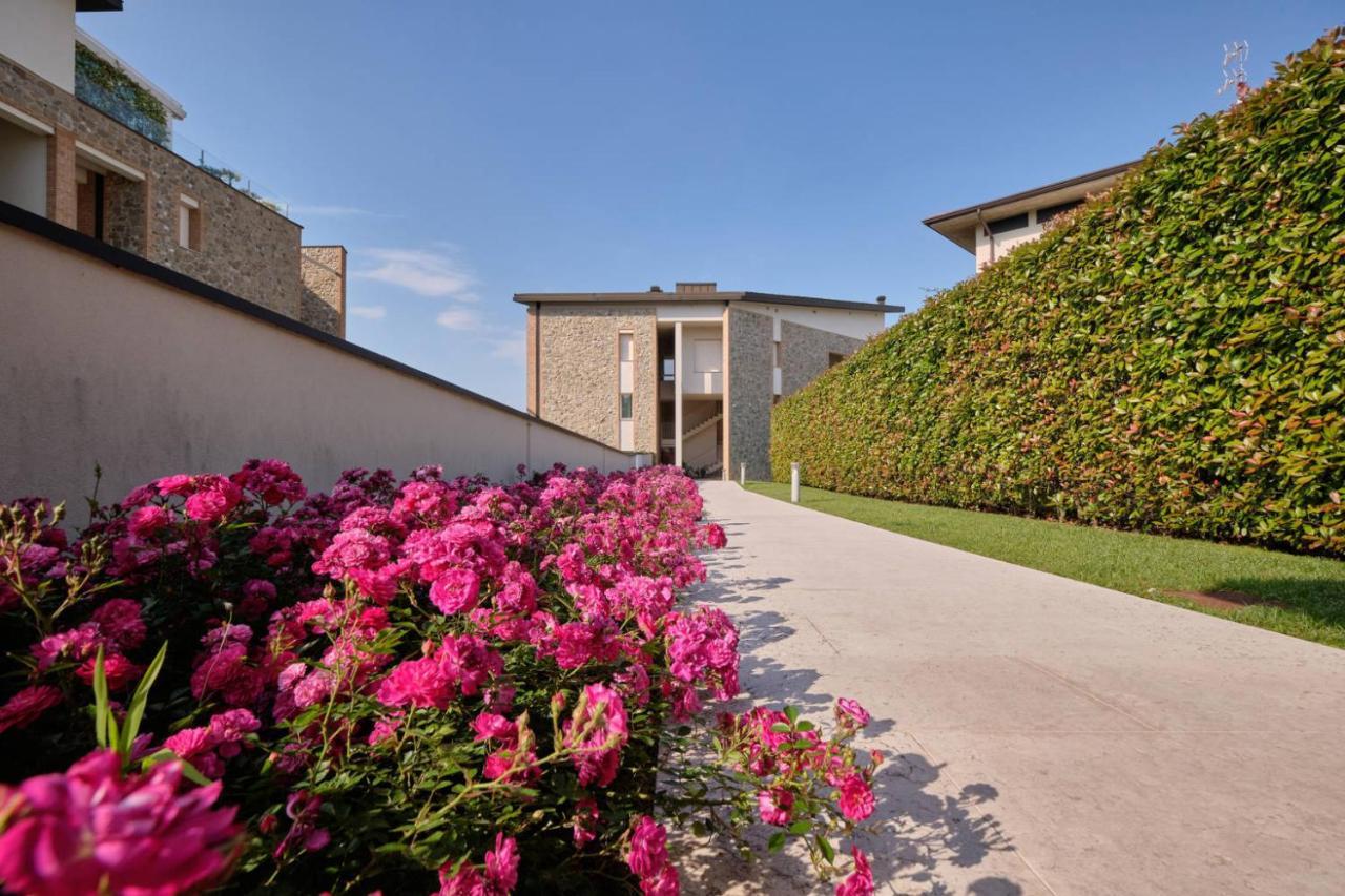 Warda B11 Apartment Desenzano del Garda Buitenkant foto