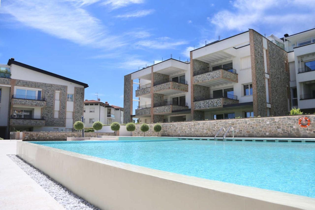Warda B11 Apartment Desenzano del Garda Buitenkant foto