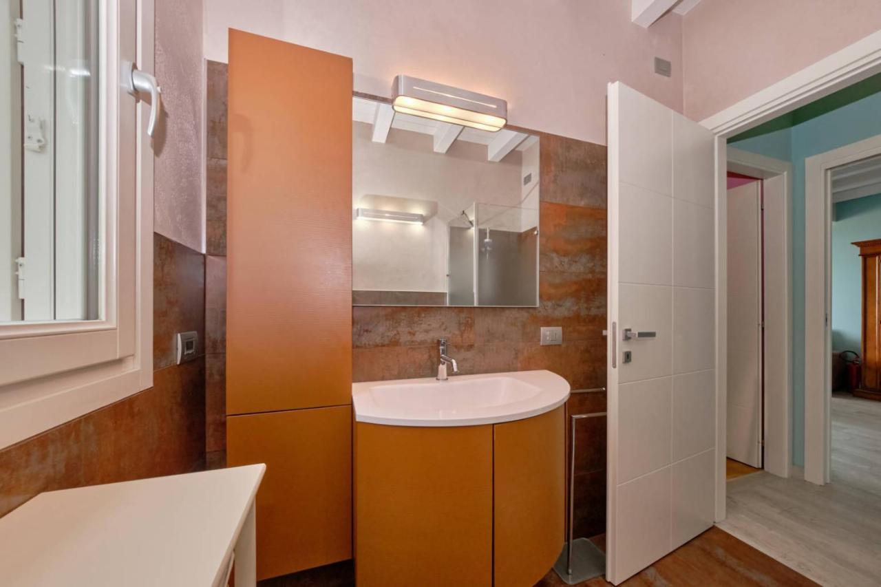 Warda B11 Apartment Desenzano del Garda Buitenkant foto