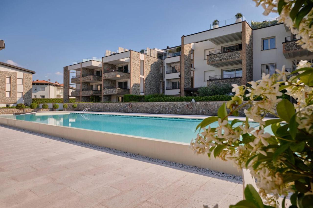 Warda B11 Apartment Desenzano del Garda Buitenkant foto